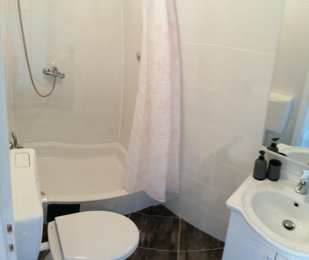 Apartmani Skalinada Marina Exteriör bild